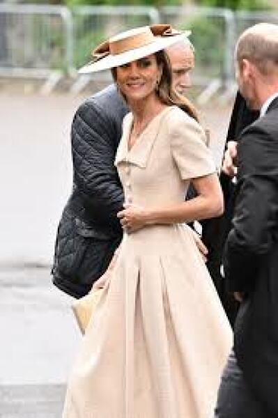 Mother of groom wearing cream?