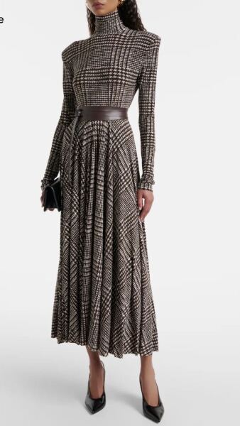 Flat shoes for the races and black tie