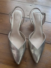 Mother of the Groom: get me to the finish line!